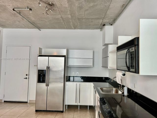 690 SW 1st Ct 1026, Miami, FL 33130