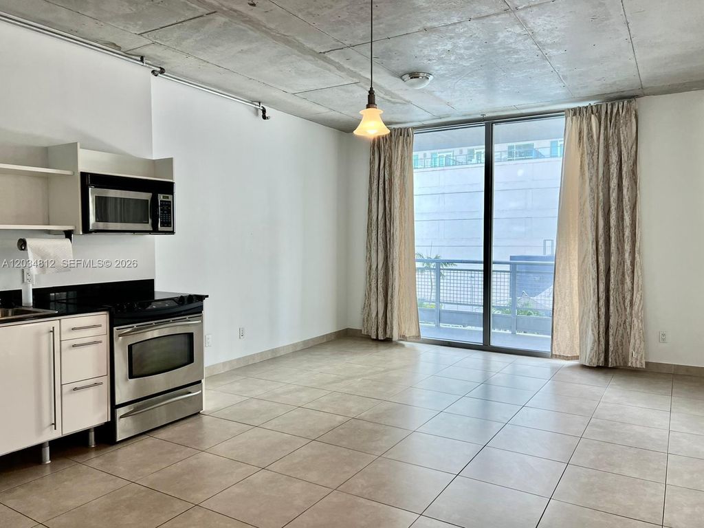 690 SW 1st Ct 1026, Miami, FL 33130
