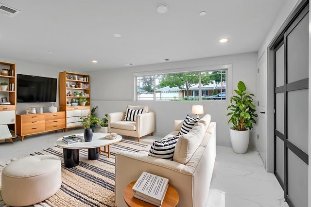 9100 Kenton Avenue, Skokie, IL 60076