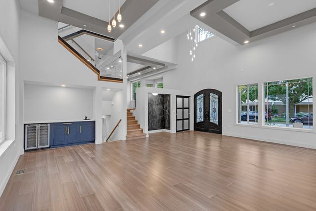 9100 Kenton Avenue, Skokie, IL 60076