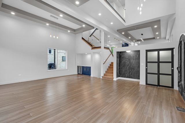 9100 Kenton Avenue, Skokie, IL 60076