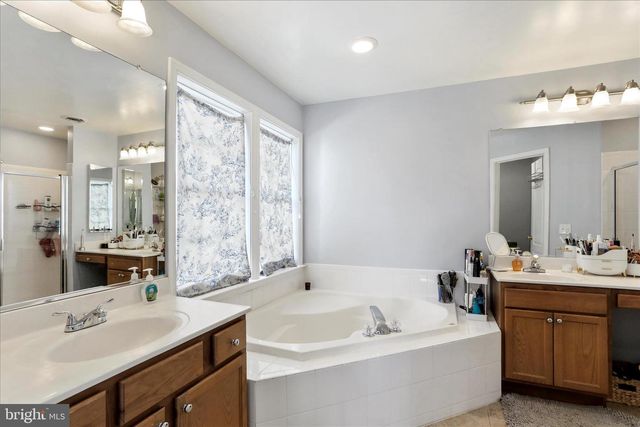 11504 RAMBLING PINES PL. PL, Hagerstown, MD 21742