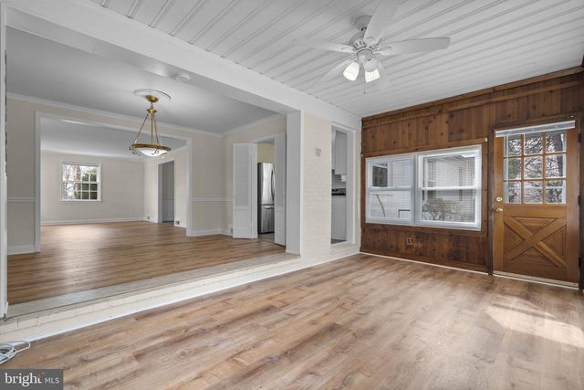 5617 KNOLLWOOD RD, Bethesda, MD 20816