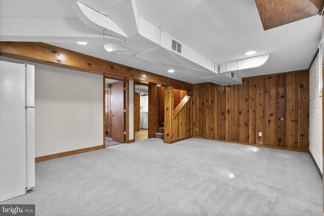 5617 KNOLLWOOD RD, Bethesda, MD 20816