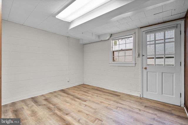 5617 KNOLLWOOD RD, Bethesda, MD 20816