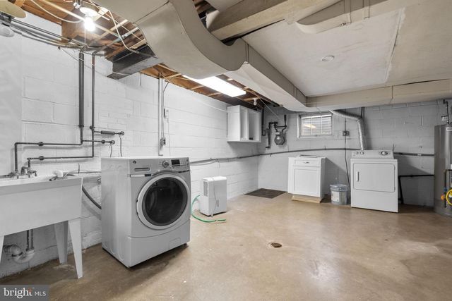 5617 KNOLLWOOD RD, Bethesda, MD 20816