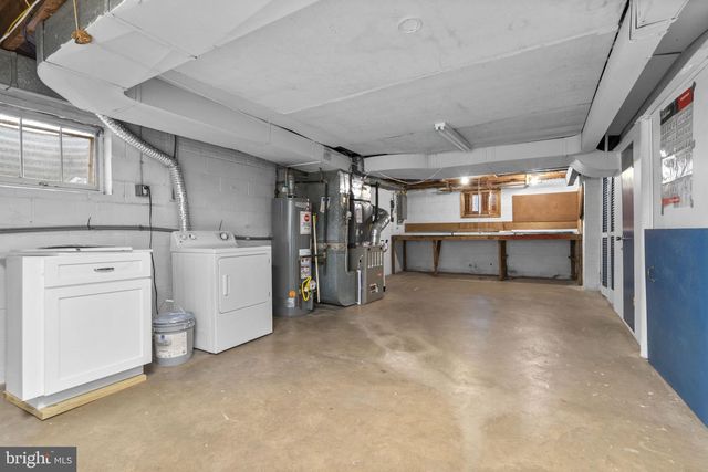 5617 KNOLLWOOD RD, Bethesda, MD 20816