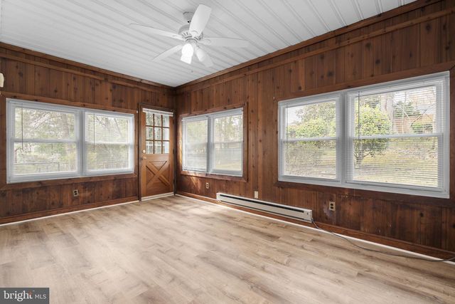 5617 KNOLLWOOD RD, Bethesda, MD 20816