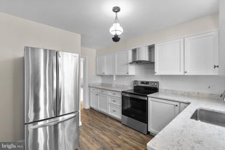 5617 KNOLLWOOD RD, Bethesda, MD 20816