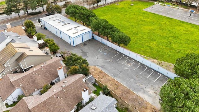 593 Industrial Parkway West, Hayward, CA 94544