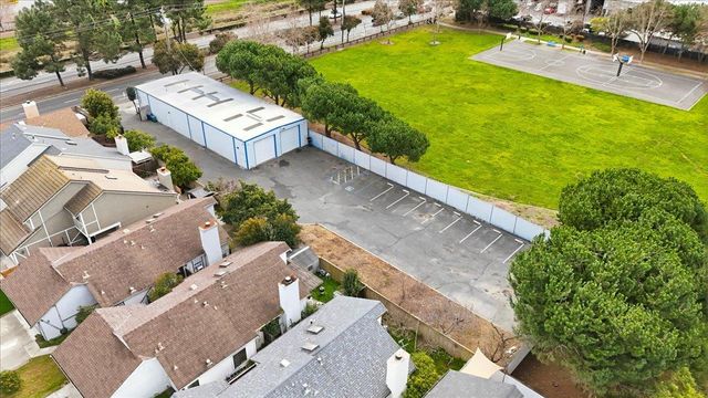 593 Industrial Parkway West, Hayward, CA 94544