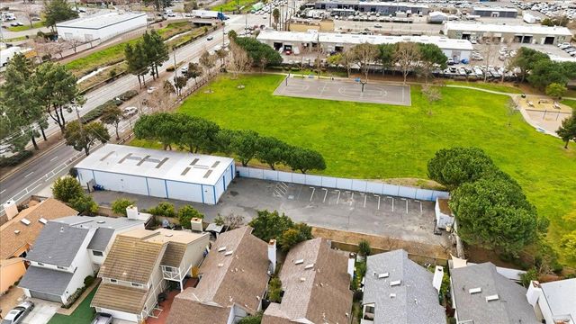 593 Industrial Parkway West, Hayward, CA 94544