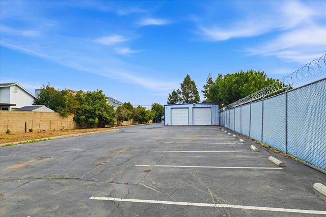 593 Industrial Parkway West, Hayward, CA 94544