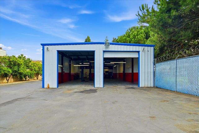593 Industrial Parkway West, Hayward, CA 94544