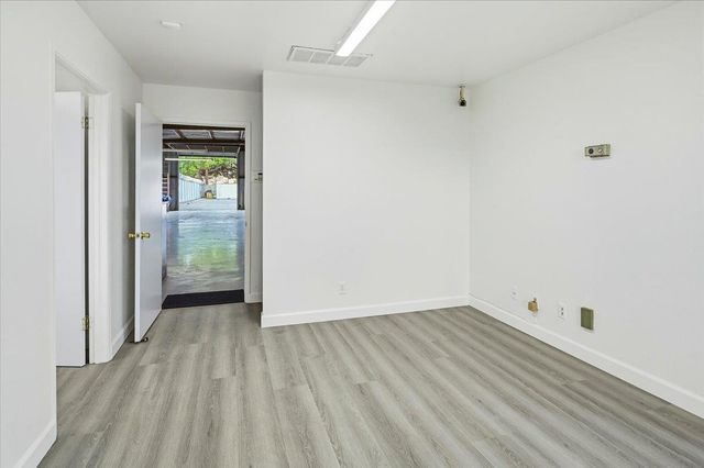 593 Industrial Parkway West, Hayward, CA 94544