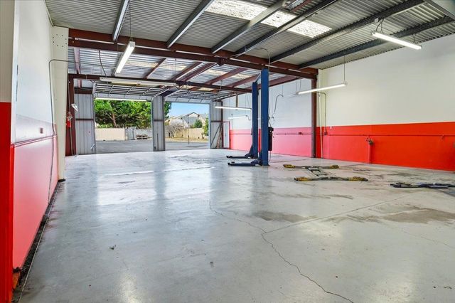 593 Industrial Parkway West, Hayward, CA 94544
