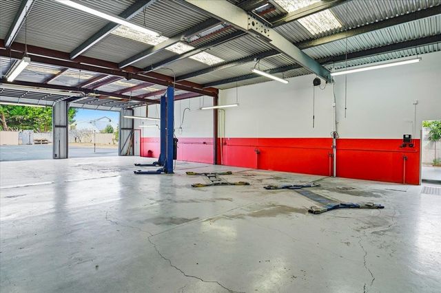 593 Industrial Parkway West, Hayward, CA 94544
