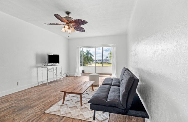 2851 E Golf Boulevard 205, Pompano Beach, FL 33064