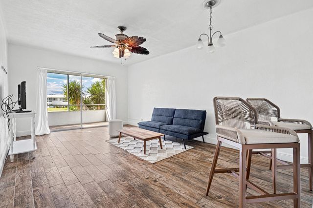 2851 E Golf Boulevard 205, Pompano Beach, FL 33064