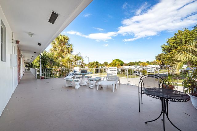 2851 E Golf Boulevard 205, Pompano Beach, FL 33064