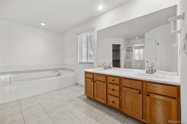 19418 E Crestridge Circle, Centennial, CO 80015