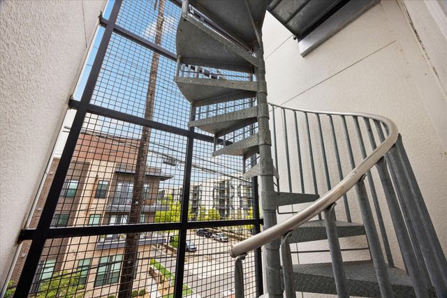 1002 Concordia Ave, Austin, TX 78705