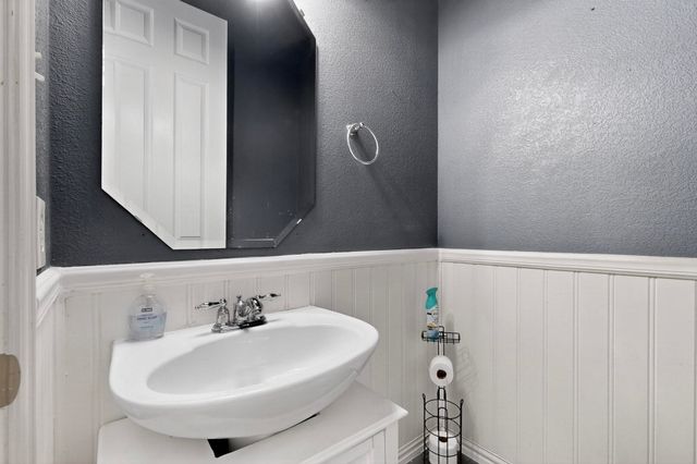 10309 Crowne Pointe Lane, Fort Worth, TX 76244