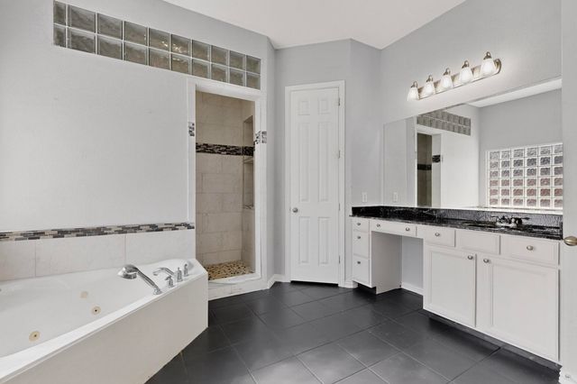 10309 Crowne Pointe Lane, Fort Worth, TX 76244