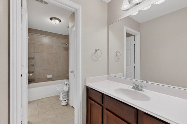 10309 Crowne Pointe Lane, Fort Worth, TX 76244