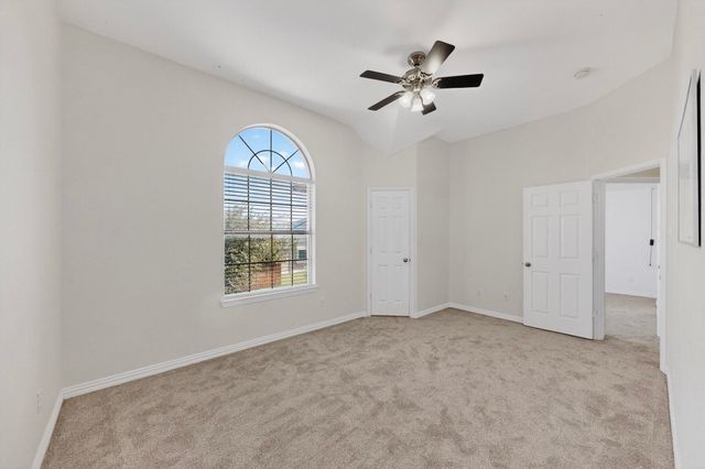 10309 Crowne Pointe Lane, Fort Worth, TX 76244