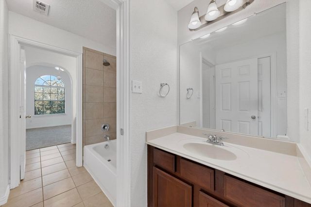 10309 Crowne Pointe Lane, Fort Worth, TX 76244