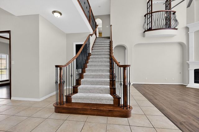 10309 Crowne Pointe Lane, Fort Worth, TX 76244