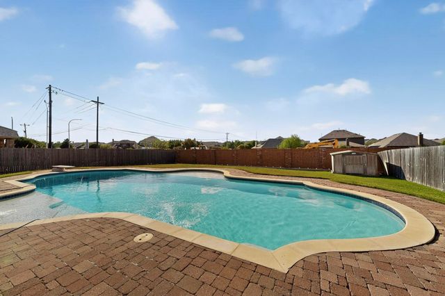 10309 Crowne Pointe Lane, Fort Worth, TX 76244