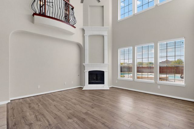 10309 Crowne Pointe Lane, Fort Worth, TX 76244