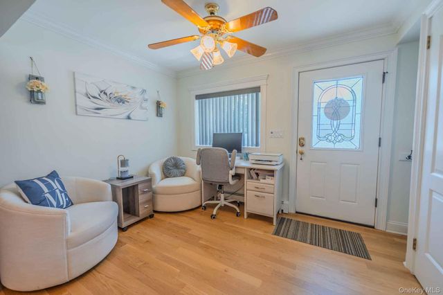 484 Washington Avenue, Lindenhurst, NY 11757