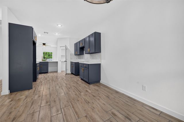 304 N Cherokee Shores Drive, Mabank, TX 75156
