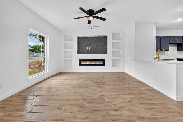 304 N Cherokee Shores Drive, Mabank, TX 75156