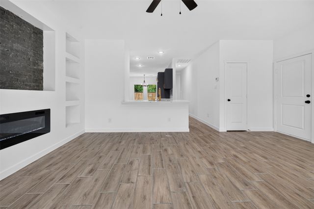 304 N Cherokee Shores Drive, Mabank, TX 75156