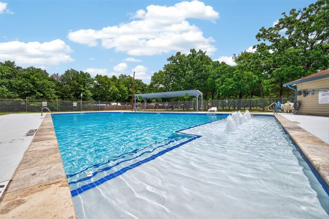 304 N Cherokee Shores Drive, Mabank, TX 75156