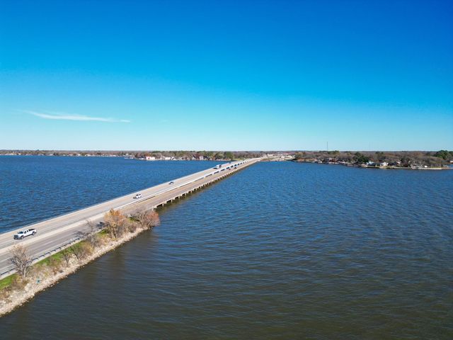 304 N Cherokee Shores Drive, Mabank, TX 75156