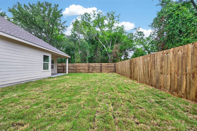 304 N Cherokee Shores Drive, Mabank, TX 75156
