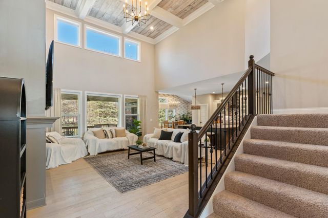 8458 Chesapeake Way NW, Pickerington, OH 43147