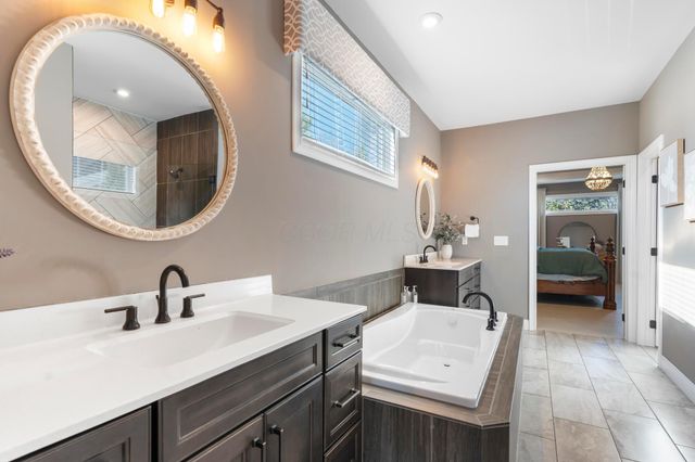 8458 Chesapeake Way NW, Pickerington, OH 43147