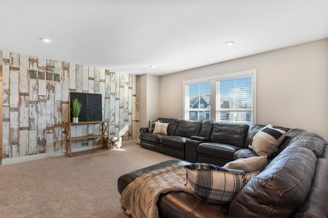 8458 Chesapeake Way NW, Pickerington, OH 43147