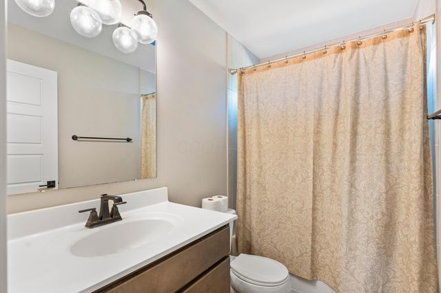 8458 Chesapeake Way NW, Pickerington, OH 43147