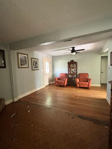 2577 22nd Street, Fort Worth, TX 76106