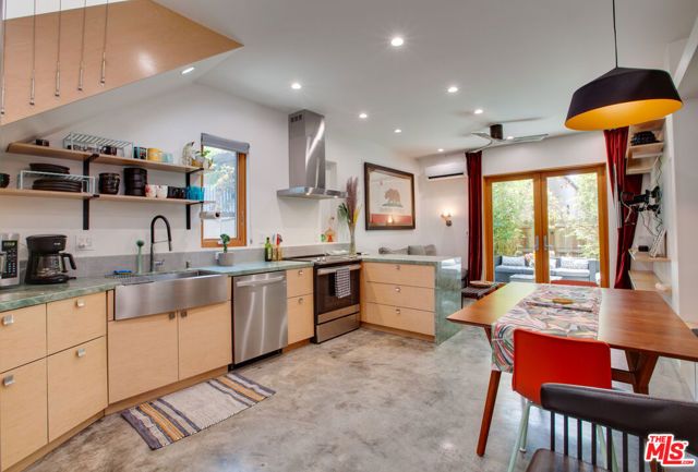4135 Michael Avenue, Los Angeles, CA 90066
