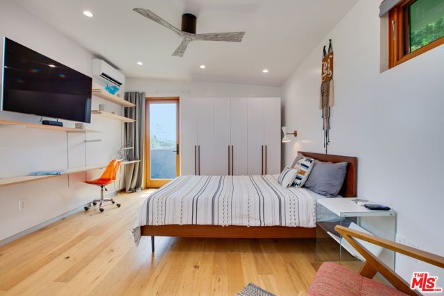 4135 Michael Avenue, Los Angeles, CA 90066