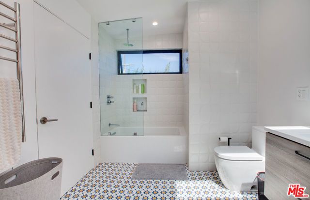 4135 Michael Avenue, Los Angeles, CA 90066