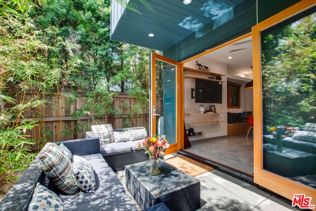 4135 Michael Avenue, Los Angeles, CA 90066